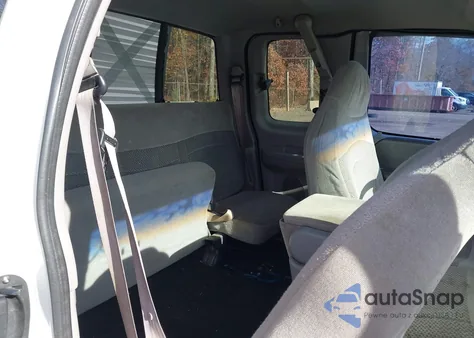 2000 Ford F-150 Lariat/Work Series/Xl/Xlt from USA, damaged, VIN 1FTRX18LXYNB45746